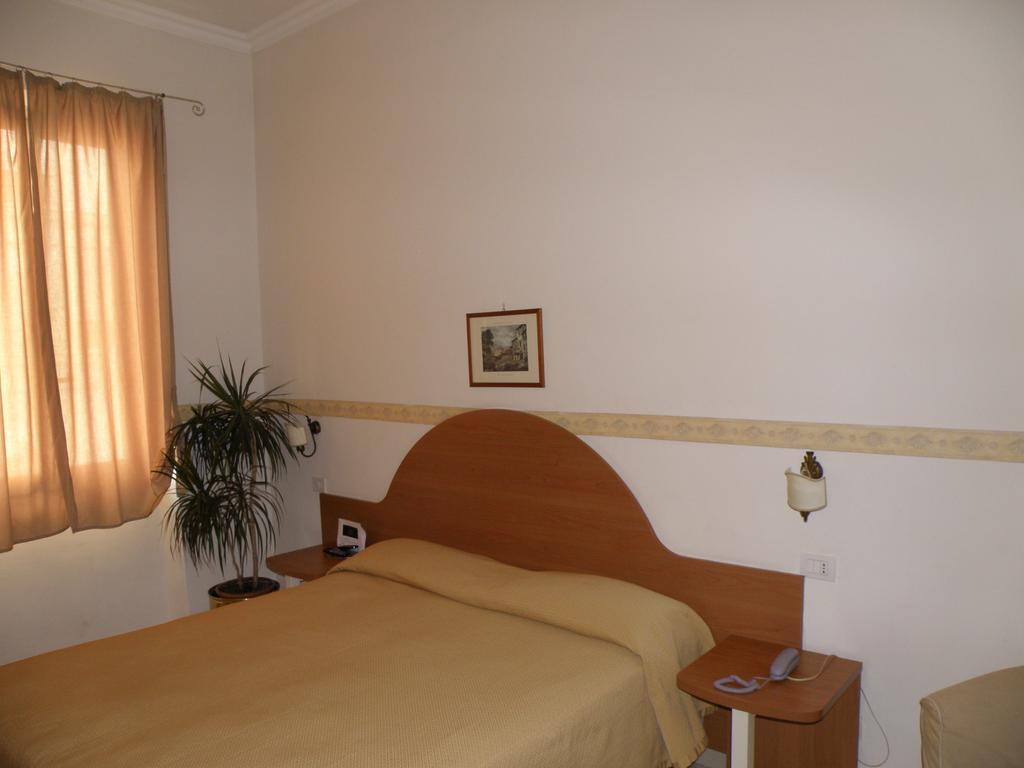 Hotel Primus Roma Bilik gambar